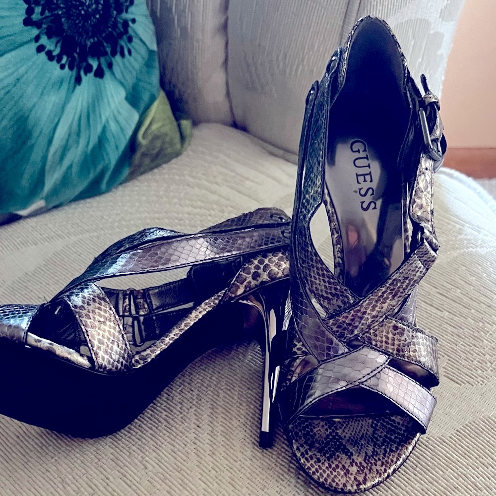 Beautiful, One of a kind  snake pattern black and bronze w dark gray sandals